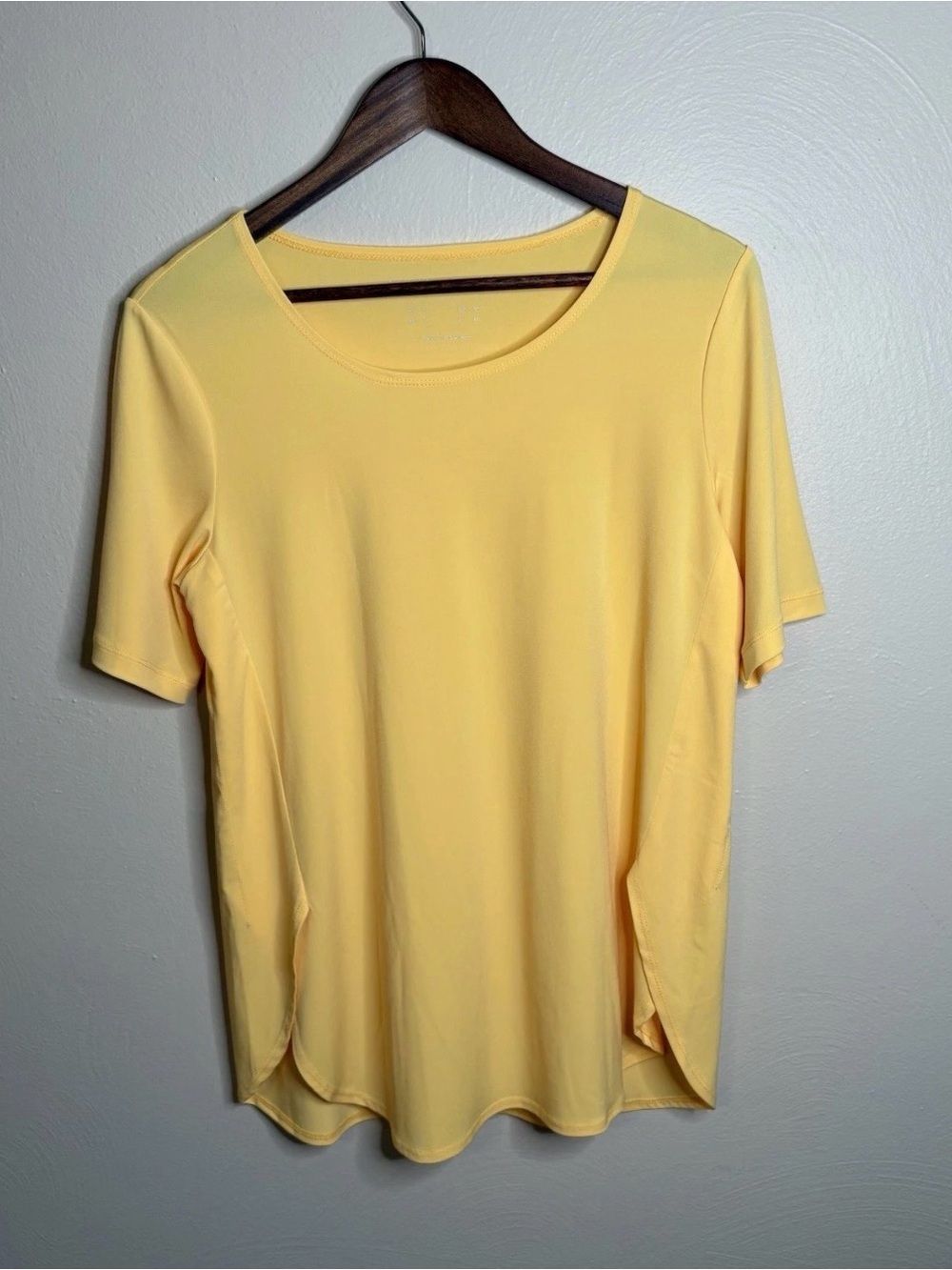 Susan Graver QVC Yellow Small Short Sleeve Top Stretch‎ Knit Scoop Neck Casual